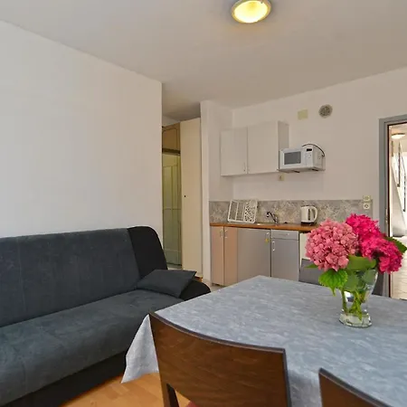 Fuer 3 Personen Ca 30 Qm In Fazana-surida, Istrien Istrische Riviera Stinjan